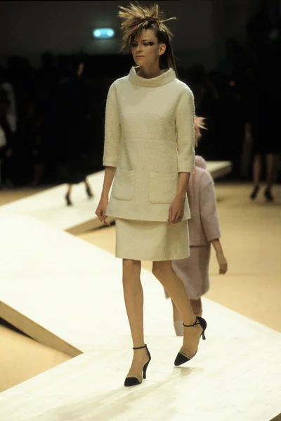 Look 14